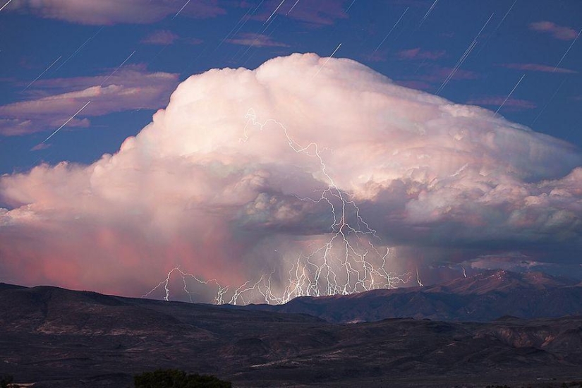 13 most beautiful lightning bolts from around the world