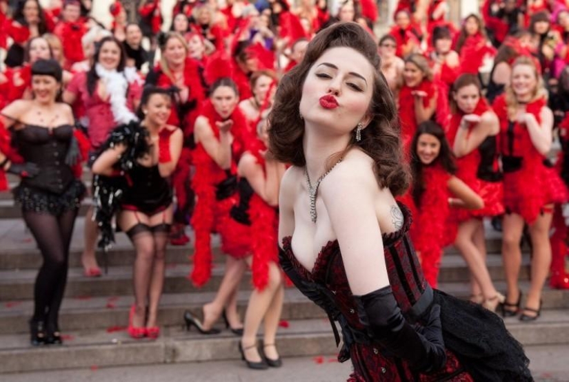 14 tomas &quot;calientes&quot; del mundo del burlesque