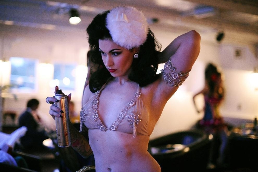 14 tomas &quot;calientes&quot; del mundo del burlesque