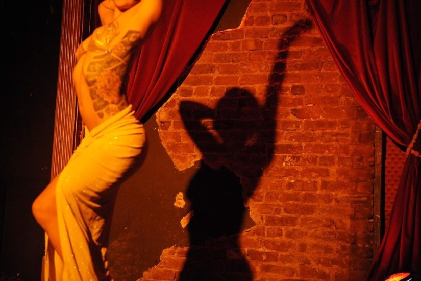 14 tomas &quot;calientes&quot; del mundo del burlesque