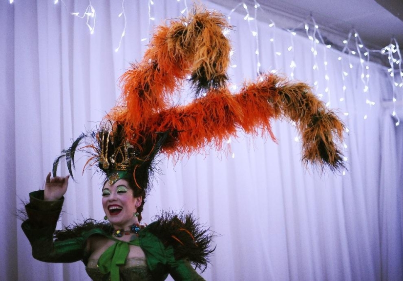 14 tomas &quot;calientes&quot; del mundo del burlesque