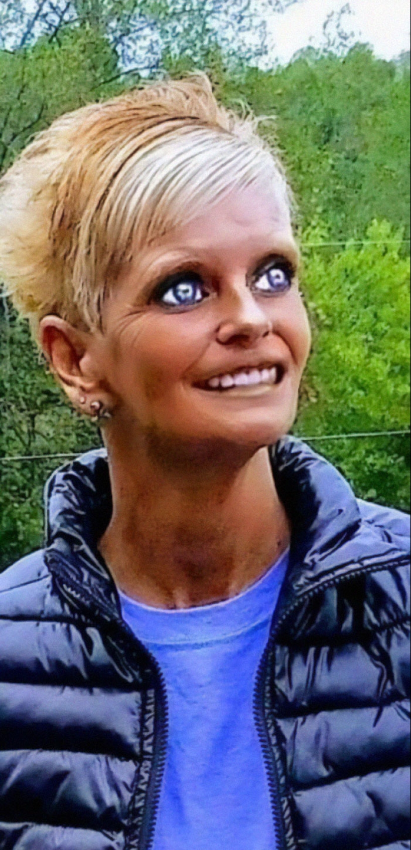 15 Embarrassing Instagram Vs. Reality Pics Of People Trying To Hide Their Age 15 Embarrassing Instagram Vs. Reality Pics Of People Trying To Hide Their Age