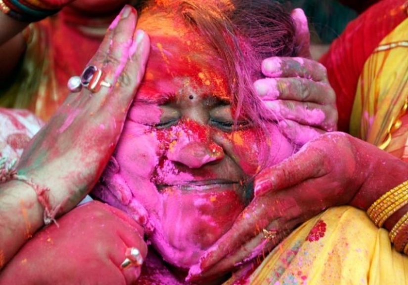 15 momentos inolvidables de Holi - Año Nuevo bengalí