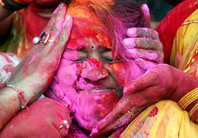 15 momentos inolvidables de Holi - Año Nuevo bengalí