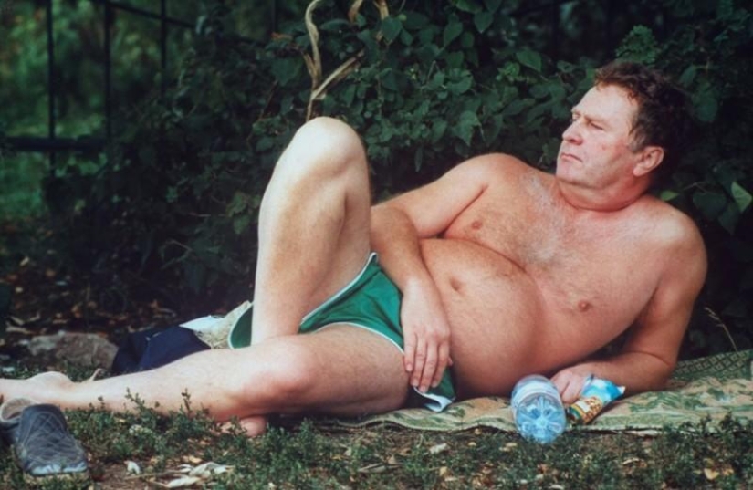 15 most expressive beach suits of politicians