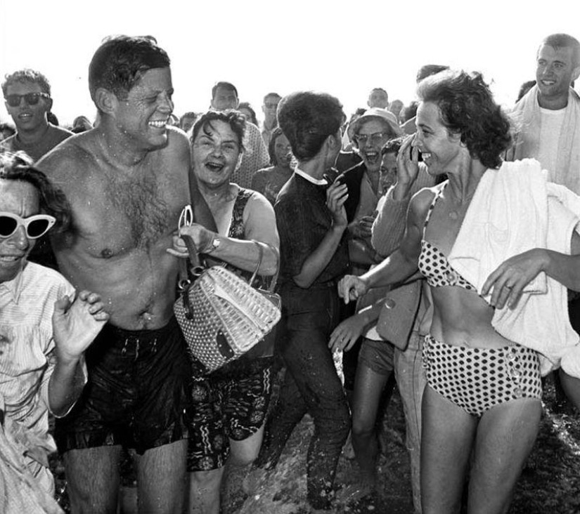 15 most expressive beach suits of politicians