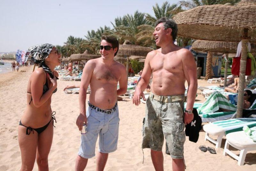 15 most expressive beach suits of politicians