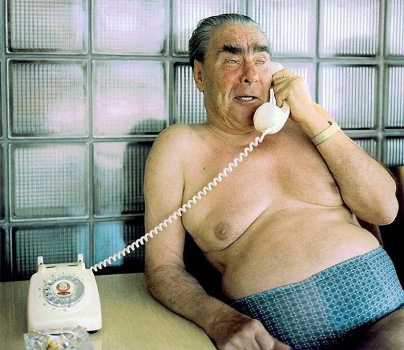 15 most expressive beach suits of politicians