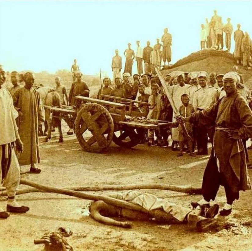 15 Shocking Photos Of Punishments And Executions Practiced In China In The 19th Century