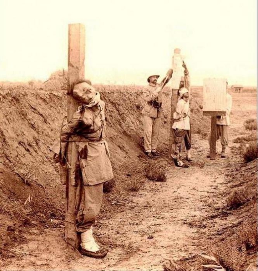 15 Shocking Photos Of Punishments And Executions Practiced In China In The 19th Century