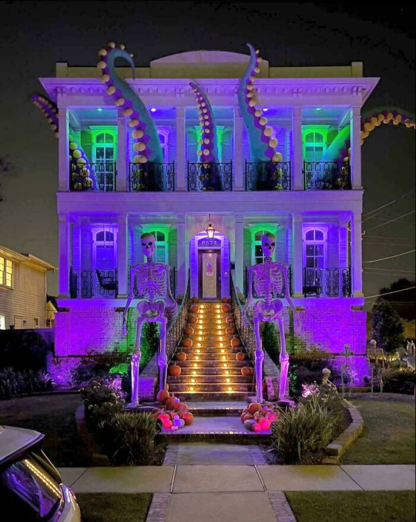 15 Times People Decorated Their Houses For Halloween And Left Everyone Speechless