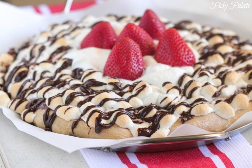 16 dessert pizzas that will make you rethink this classic dish