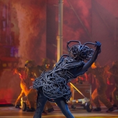 17 Extraordinary Entries From The 2023 World Of Wearable Art Contest 17 Extraordinary Entries From The 2023 World Of Wearable Art Contest