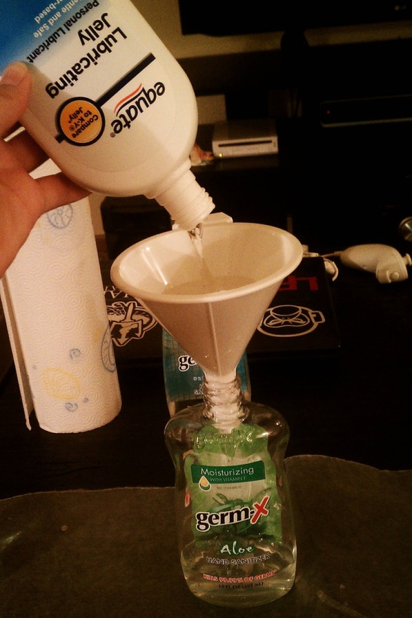 17 ways to effectively prank your favorite colleagues