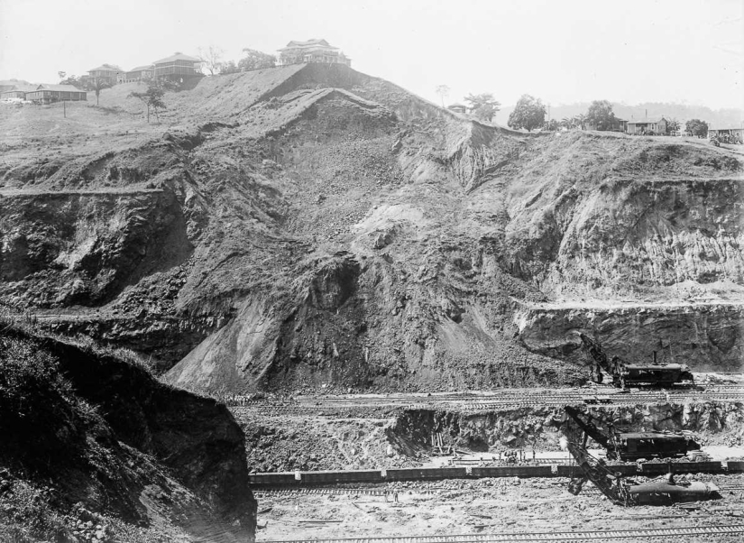 1881-1914: Construcción del Canal de Panamá