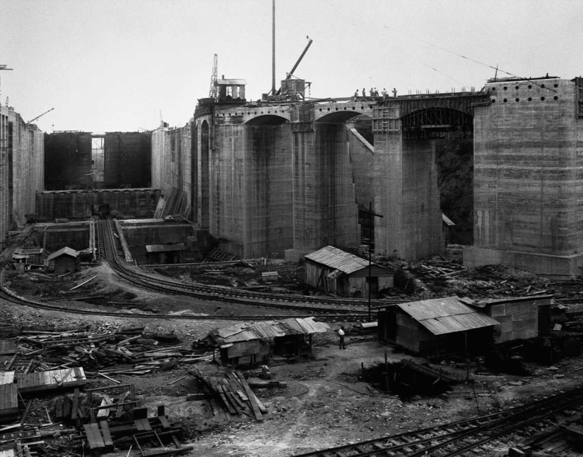 1881-1914: Construcción del Canal de Panamá