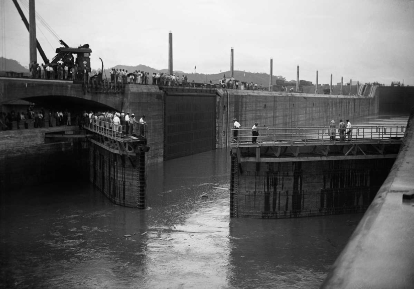 1881-1914: Construcción del Canal de Panamá