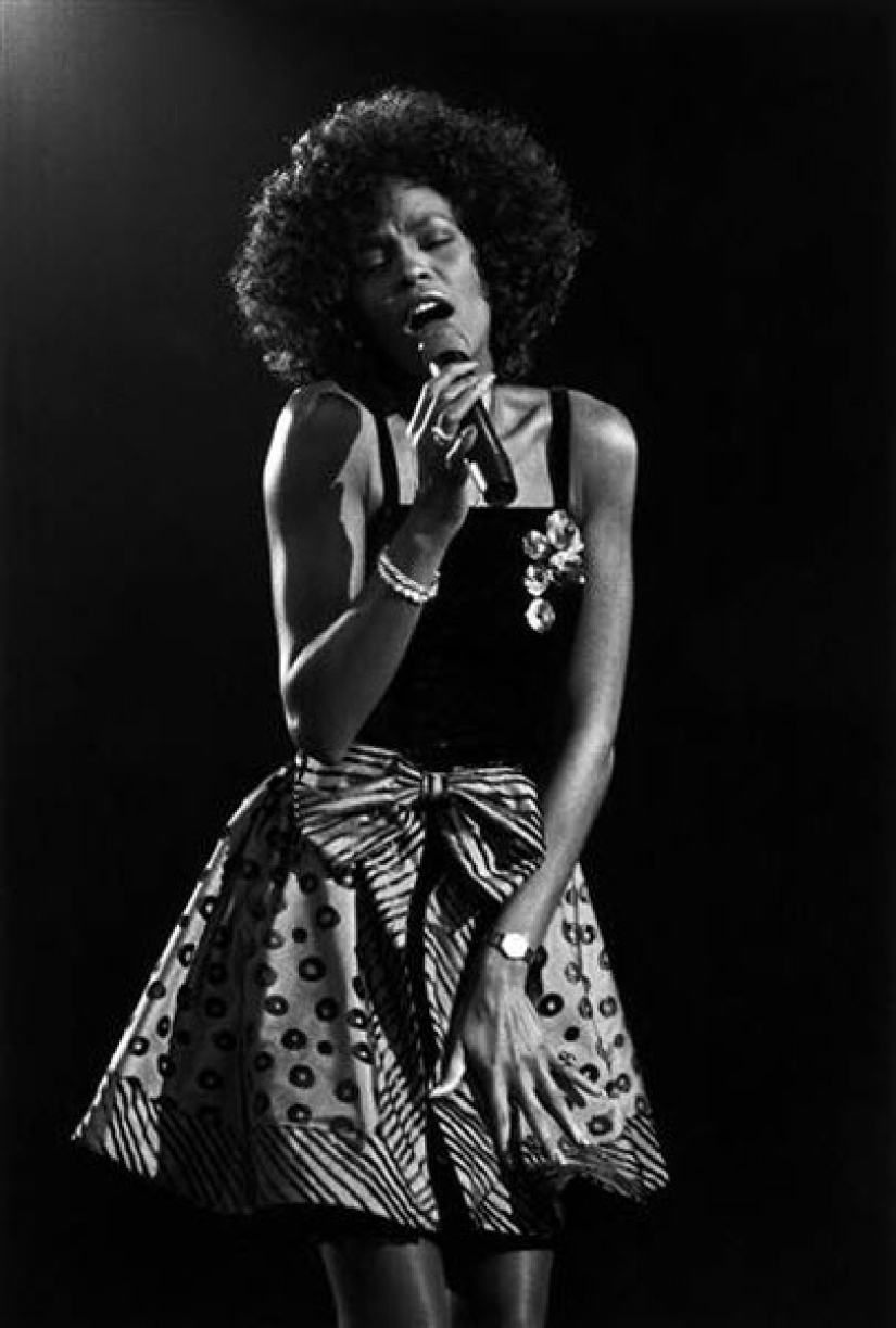 19 bright shots from the biography of Whitney Houston