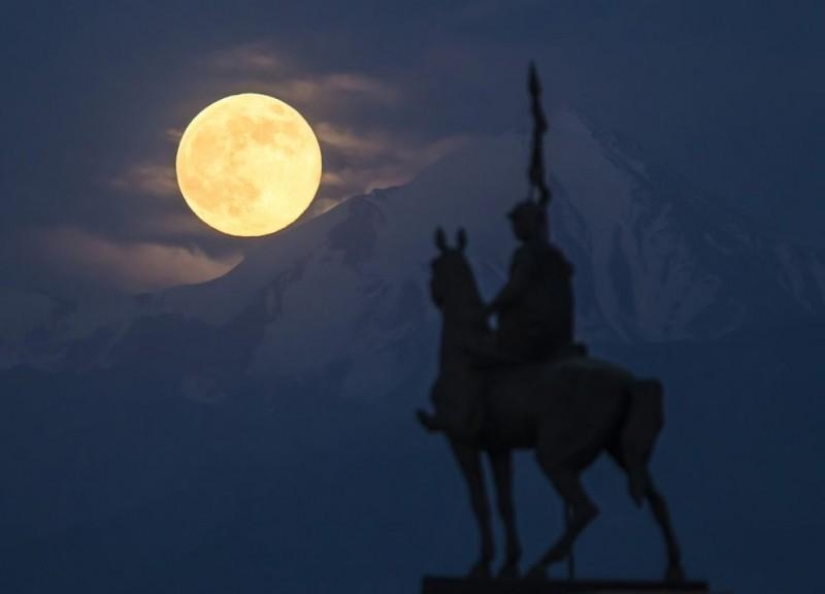 20 fotos más bellas de la &quot;superluna&quot; 2013
