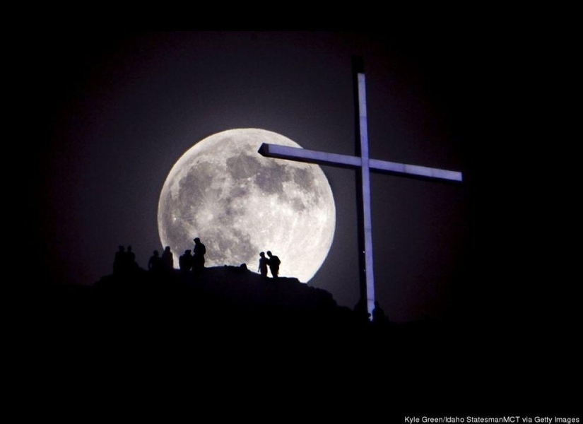 20 fotos más bellas de la &quot;superluna&quot; 2013