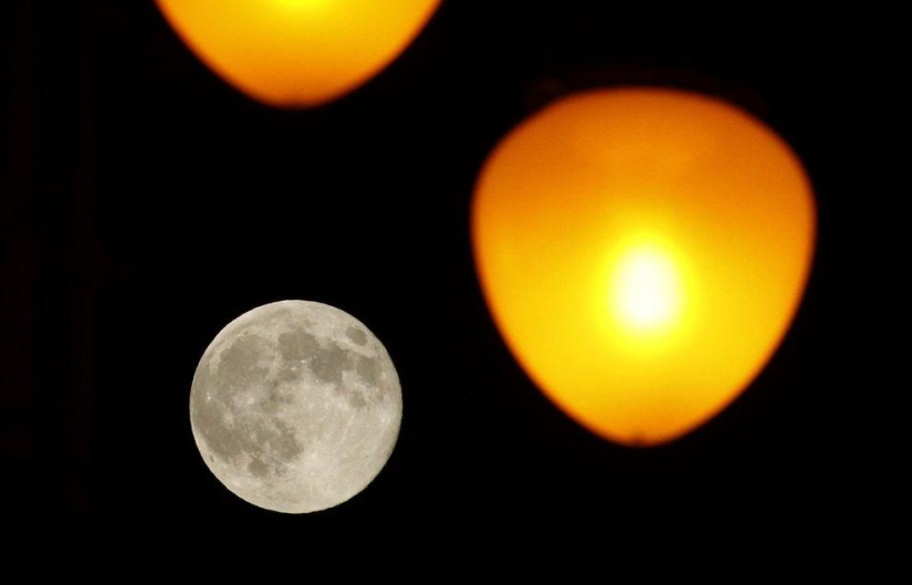 20 fotos más bellas de la &quot;superluna&quot; 2013