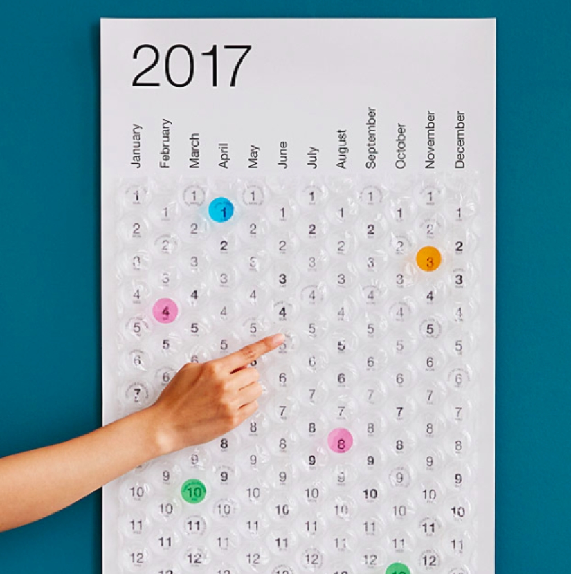 20 gifts for geeks, space lovers and TV series fans