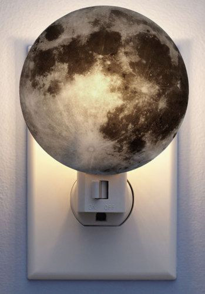 20 gifts for geeks, space lovers and TV series fans