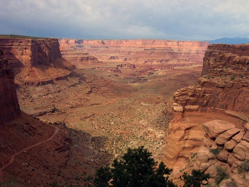 20 most scenic and risky roads for adventure lovers