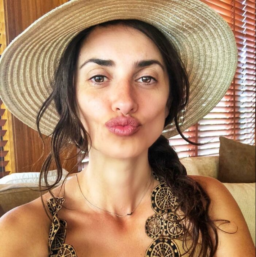 20 Stunning Photos Of Celebrities Embracing Their Natural Looks