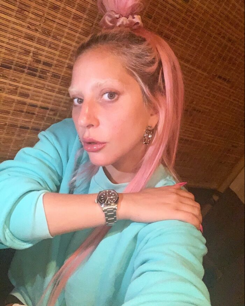 20 Stunning Photos Of Celebrities Embracing Their Natural Looks