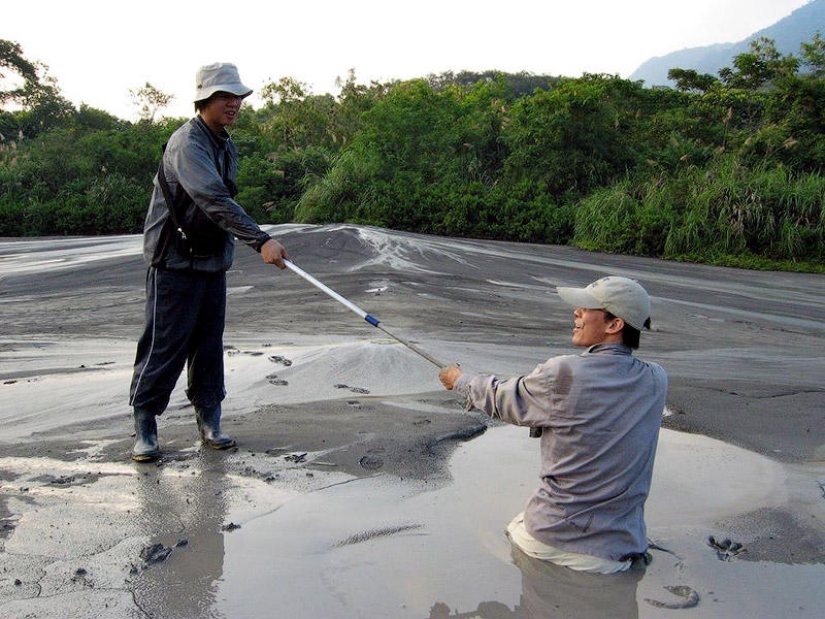 21 myths debunked by the MythBusters