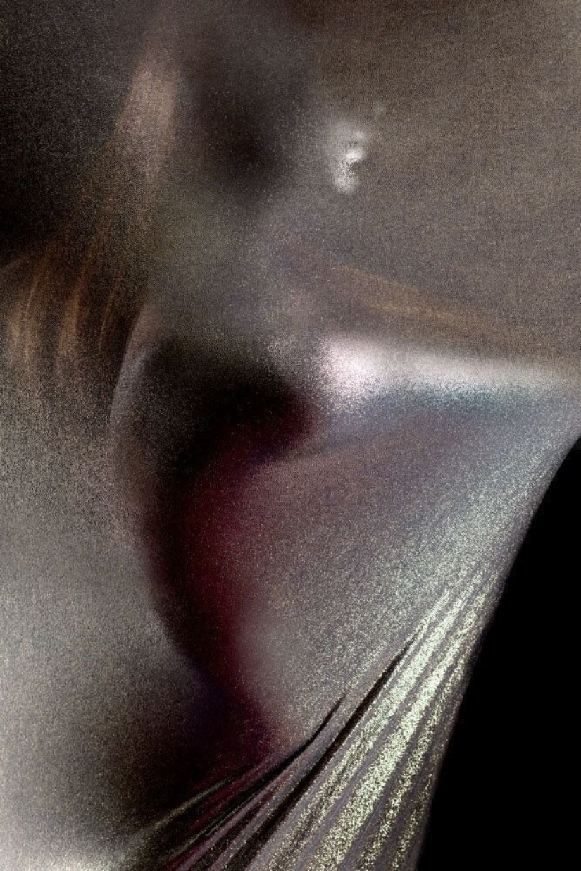 22 candid photos where there is no vulgarity - this is how the female body becomes art (16+)