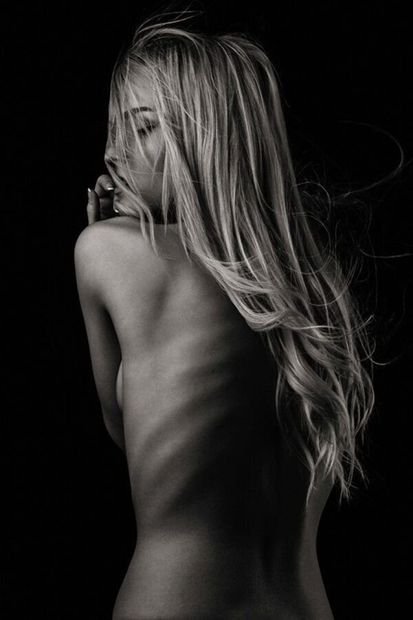 22 fotos sinceras donde no hay vulgaridad: así es como el cuerpo femenino se convierte en arte (16+)