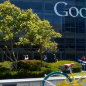 23-year-old Google employee lives in a truck in the company's parking lot and saves 90% of income