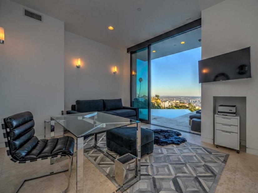 23-year-old YouTube star Jordan Maron bought a $4.5 million mansion in Hollywood