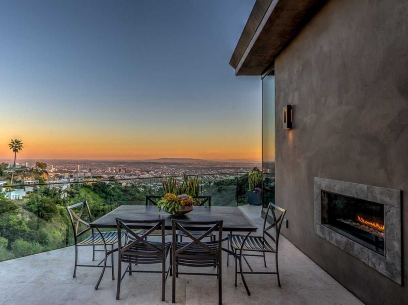 23-year-old YouTube star Jordan Maron bought a $4.5 million mansion in Hollywood