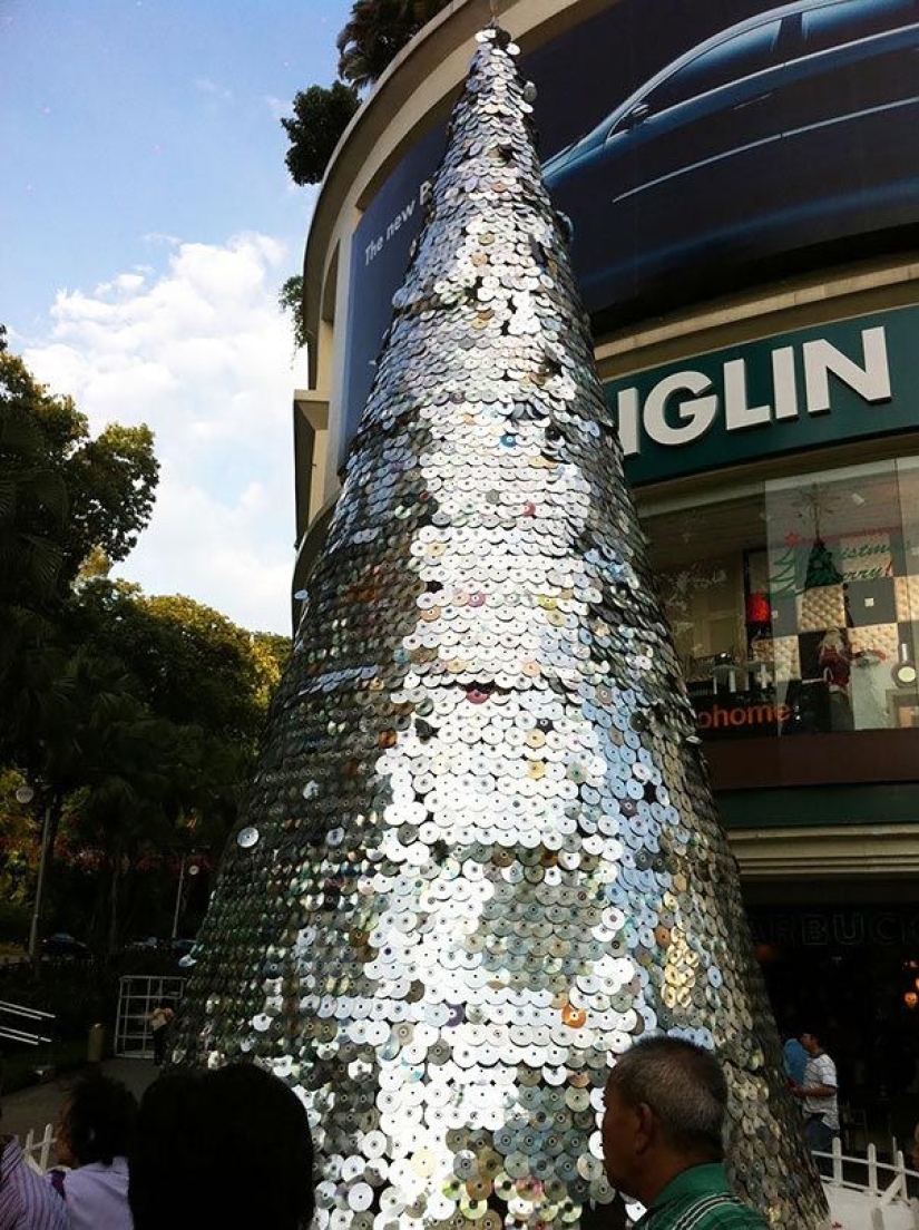 25 Brilliant Ideas for Recycling Old CDs 25 Brilliant Ideas for Recycling Old CDs
