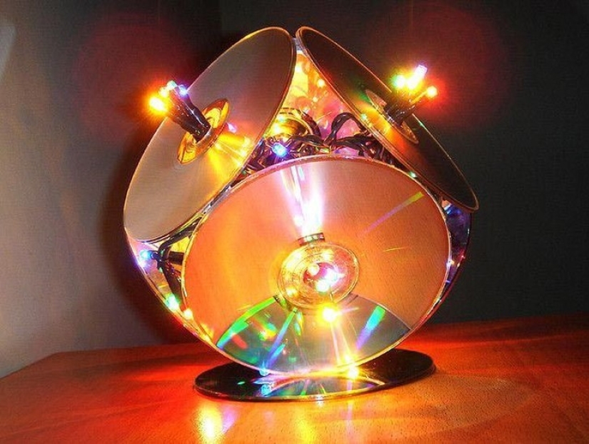 25 Brilliant Ideas for Recycling Old CDs 25 Brilliant Ideas for Recycling Old CDs
