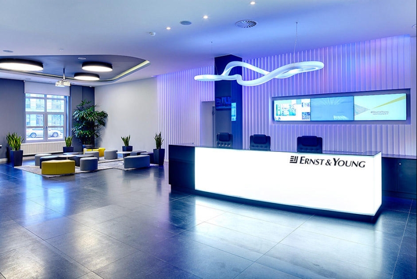 25 Unusual Office Receptions