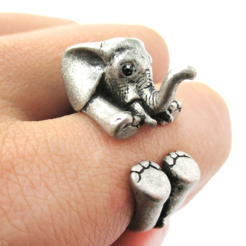 30 essential items for anyone who loves elephants! 30 essential items for anyone who loves elephants!