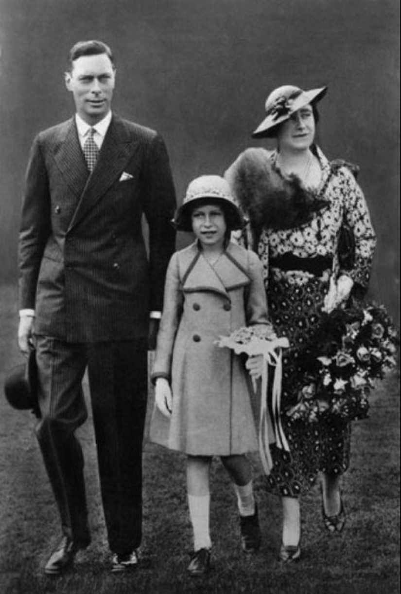 30 fotos de archivo de la infancia de la familia real británica