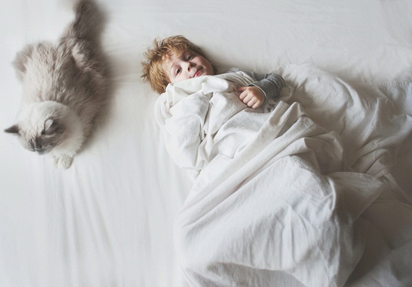 3+2. Niños y gatos fotografiados por Beth Mancuso 3+2. Niños y gatos fotografiados por Beth Mancuso