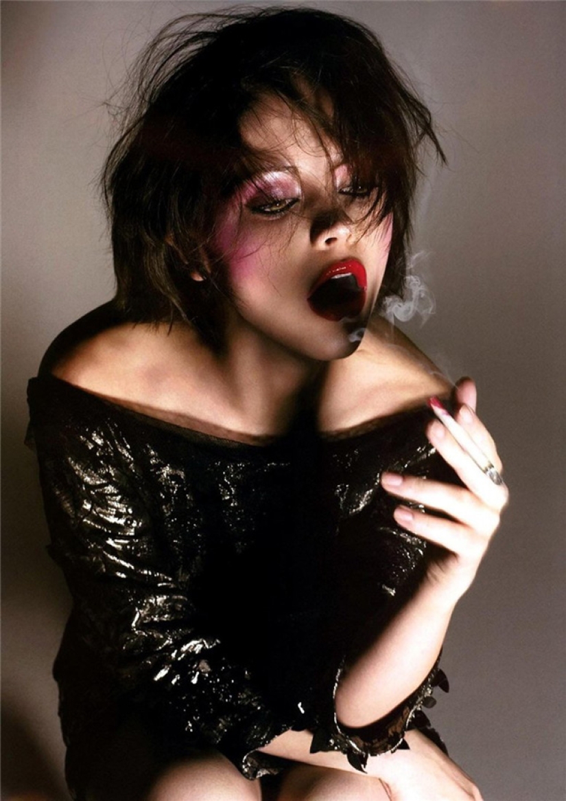 37 fatal beauties and cigarettes 37 fatal beauties and cigarettes