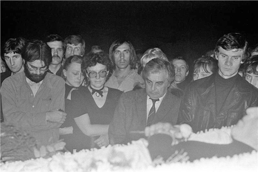 37 years ago, the farewell to Vysotsky took place 37 years ago, the farewell to Vysotsky took place