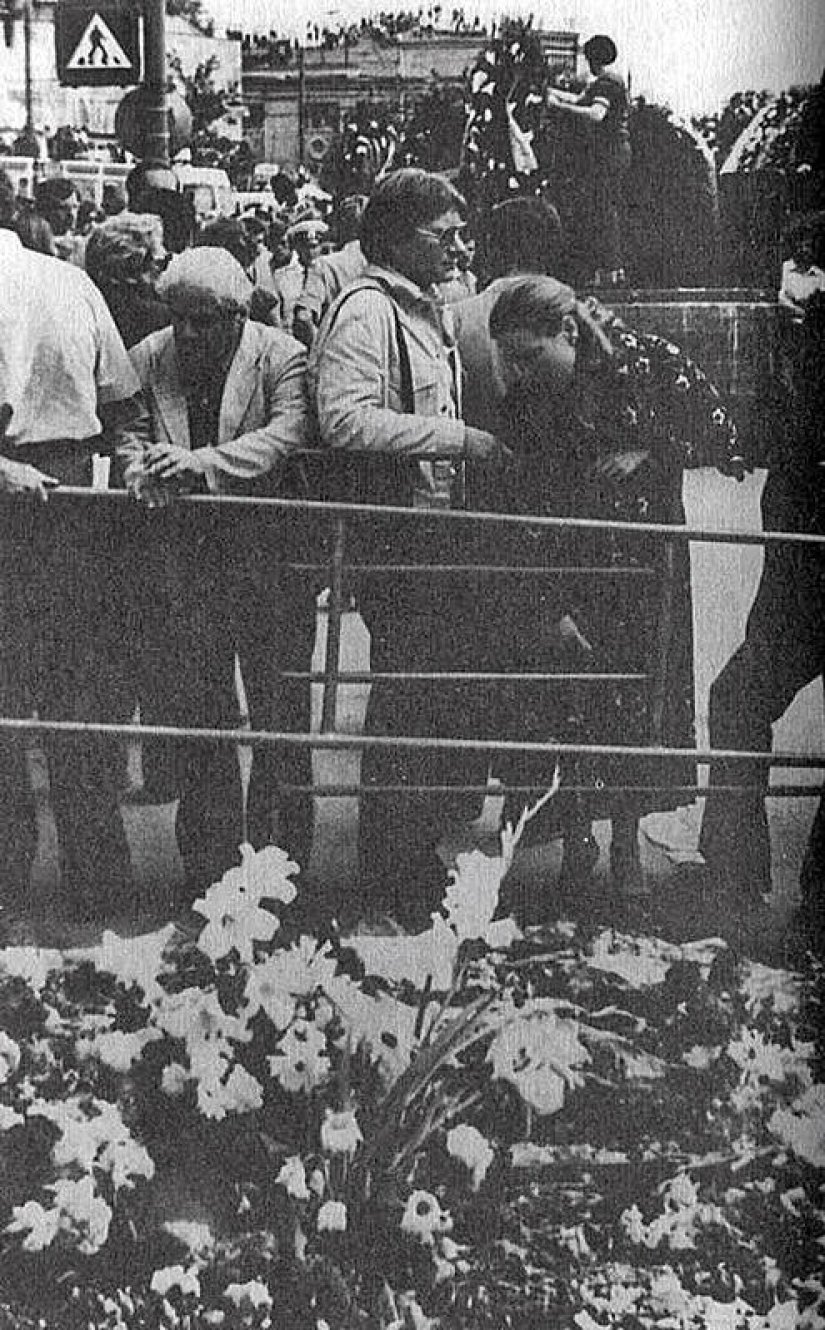 37 years ago, the farewell to Vysotsky took place 37 years ago, the farewell to Vysotsky took place