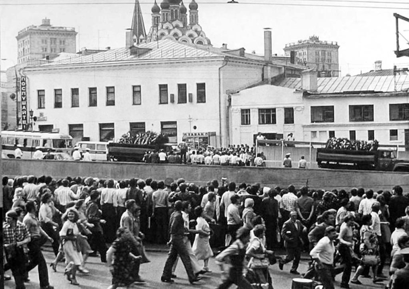 37 years ago, the farewell to Vysotsky took place 37 years ago, the farewell to Vysotsky took place
