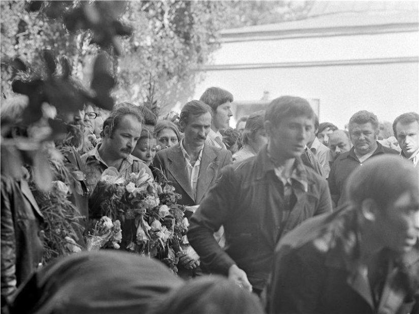 37 years ago, the farewell to Vysotsky took place 37 years ago, the farewell to Vysotsky took place