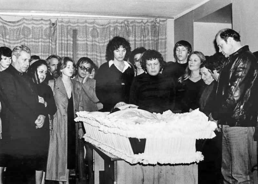 37 years ago, the farewell to Vysotsky took place 37 years ago, the farewell to Vysotsky took place