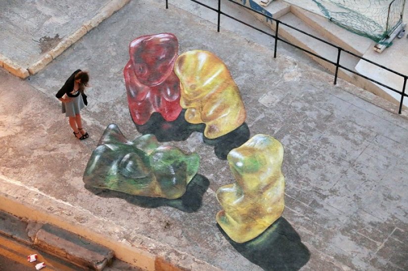 3D bears on the waterfront of Malta - and one of them is dead