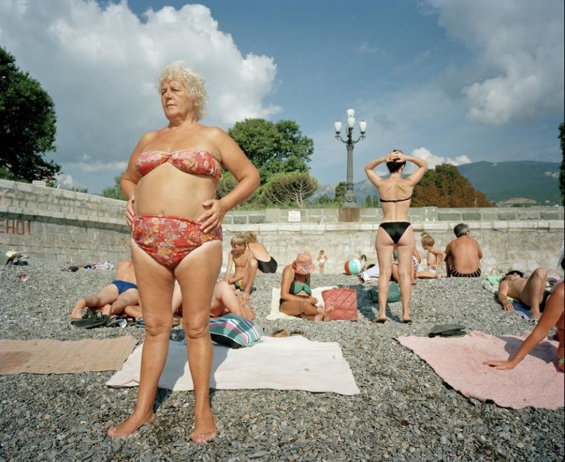 40 nostalgic frames - Yalta in the 90s through the lens of a British photographer